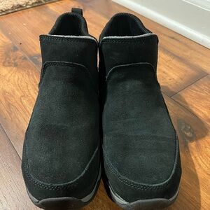 LL BEAN Black Suede Insulated Pull On  Winter Snow Boots Shoes Womens Size 7.5